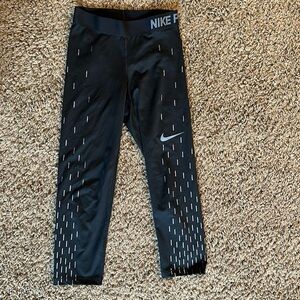 Nike Pro Crop Leggings
